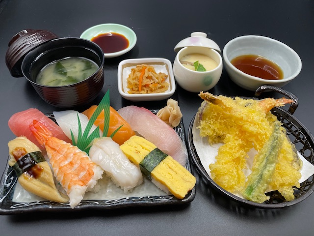握り寿司と天ぷら定食